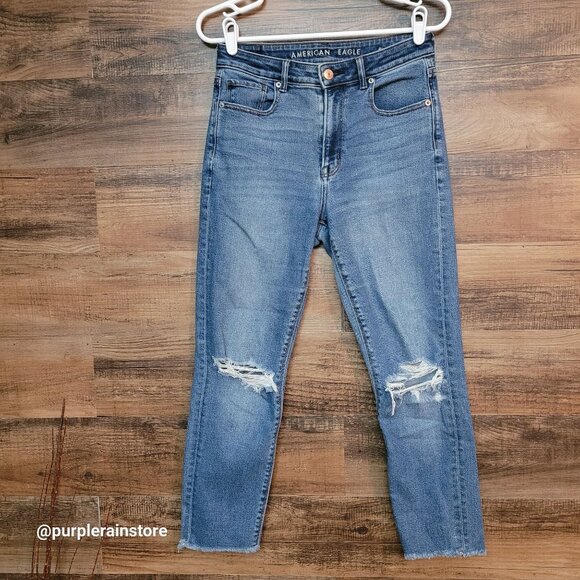 American Eagle Jeans 2 R Mom High Rise Crop Raw Hem Medium Wash Stretch Denim - Picture 1 of 12